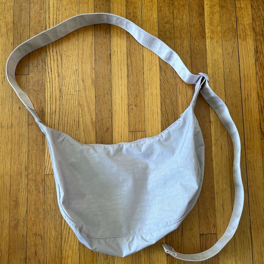 BAGGU medium crescent in dusty pink